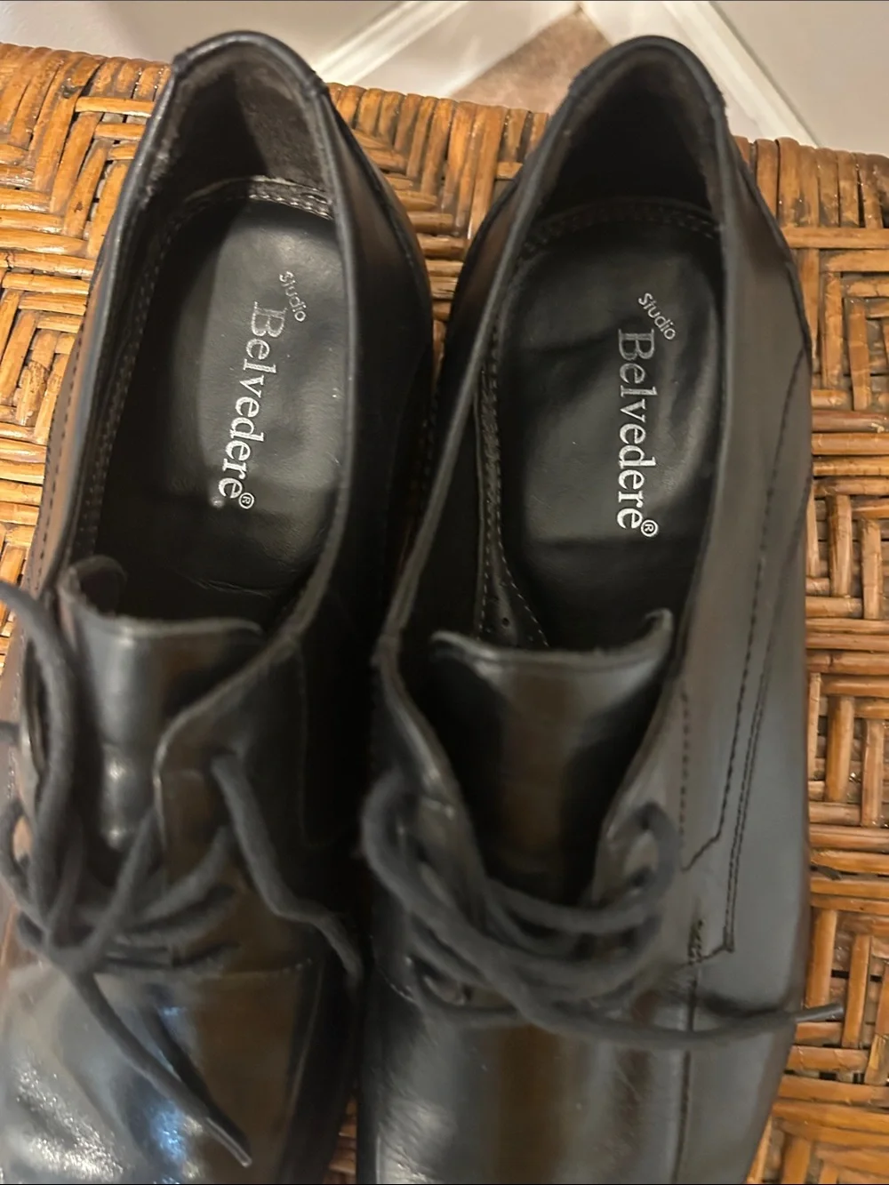 Belvedere men lace